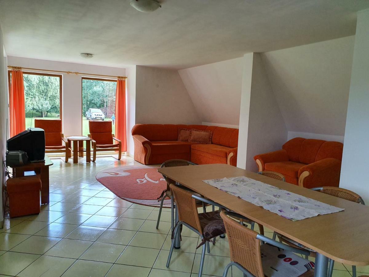 Villa Kamilla Kulcsoshaz Sub Cetate Exterior foto
